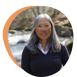 A photo of Susanti Chandra a Cancer Support Switzerland Volunteer.